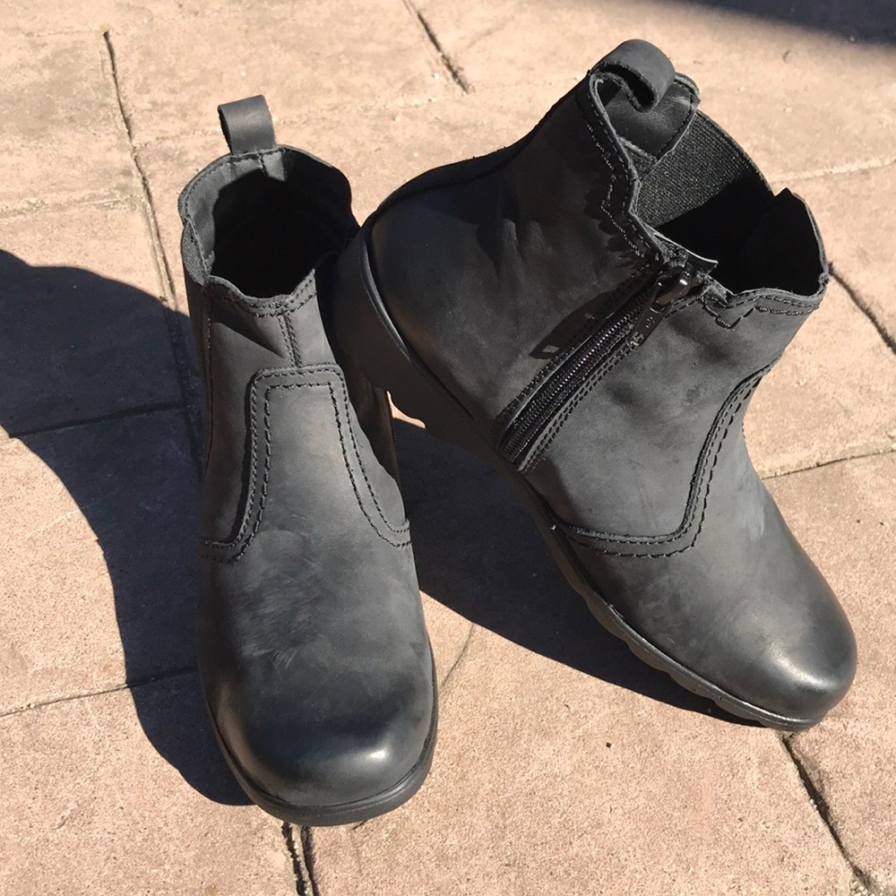 Black ankel boots by David Tate